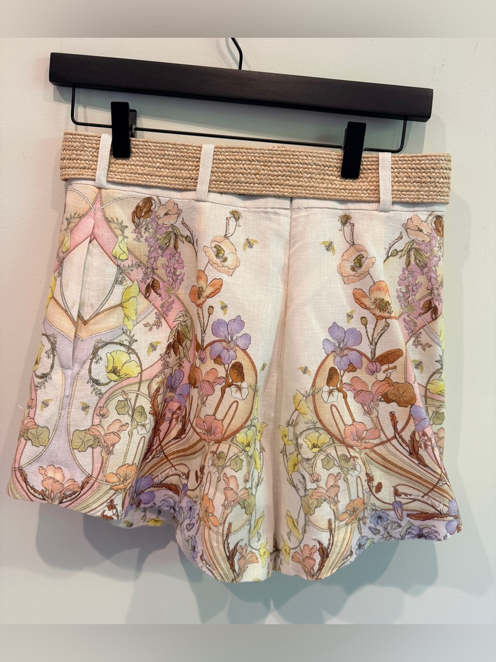 Zimmermann Linen Shorts, Size 2 - Picture 3 of 9